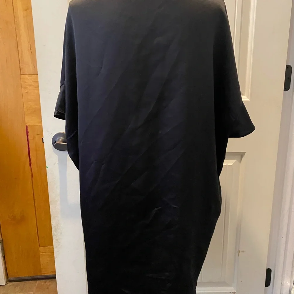 Victoria’s Secret Robe- One Size - Picture 4 of 8